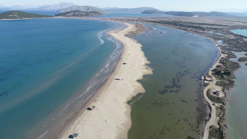 Αεροφωτογραφία εκβολών Αχελώου. Αρχείο ΕΦΑΑΙΤ. Φωτό: Γ. Μπούρχας