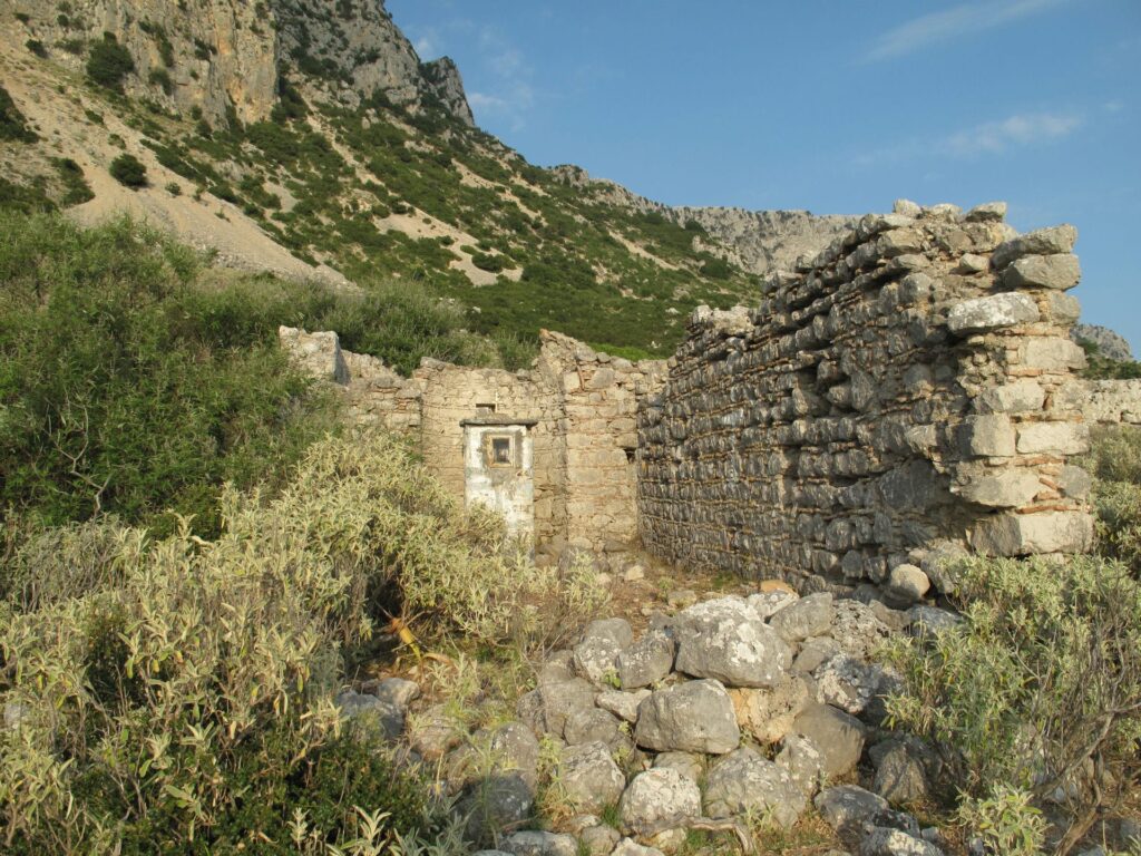 Άγ. Πέτρος. Αρχείο ΕΦΑΑΙΤ.