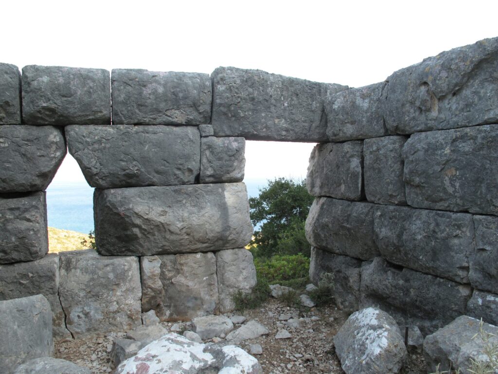 Οχύρωση στη θέση Τάπια - Πάγκαλη. Αρχείο ΕΦΑΑΙΤ.