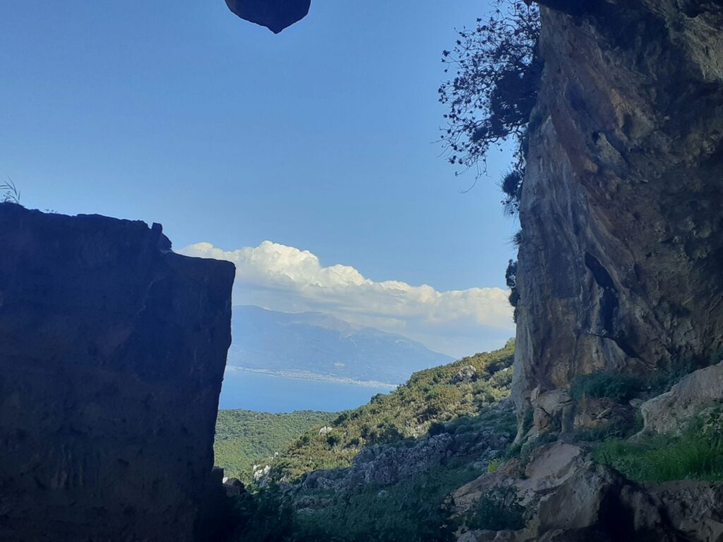 Σπήλαιο Αγ. Πατέρων. Αρχείο ΕΦΑΑΙΤ. Φωτό: Φ. Σαράντη.